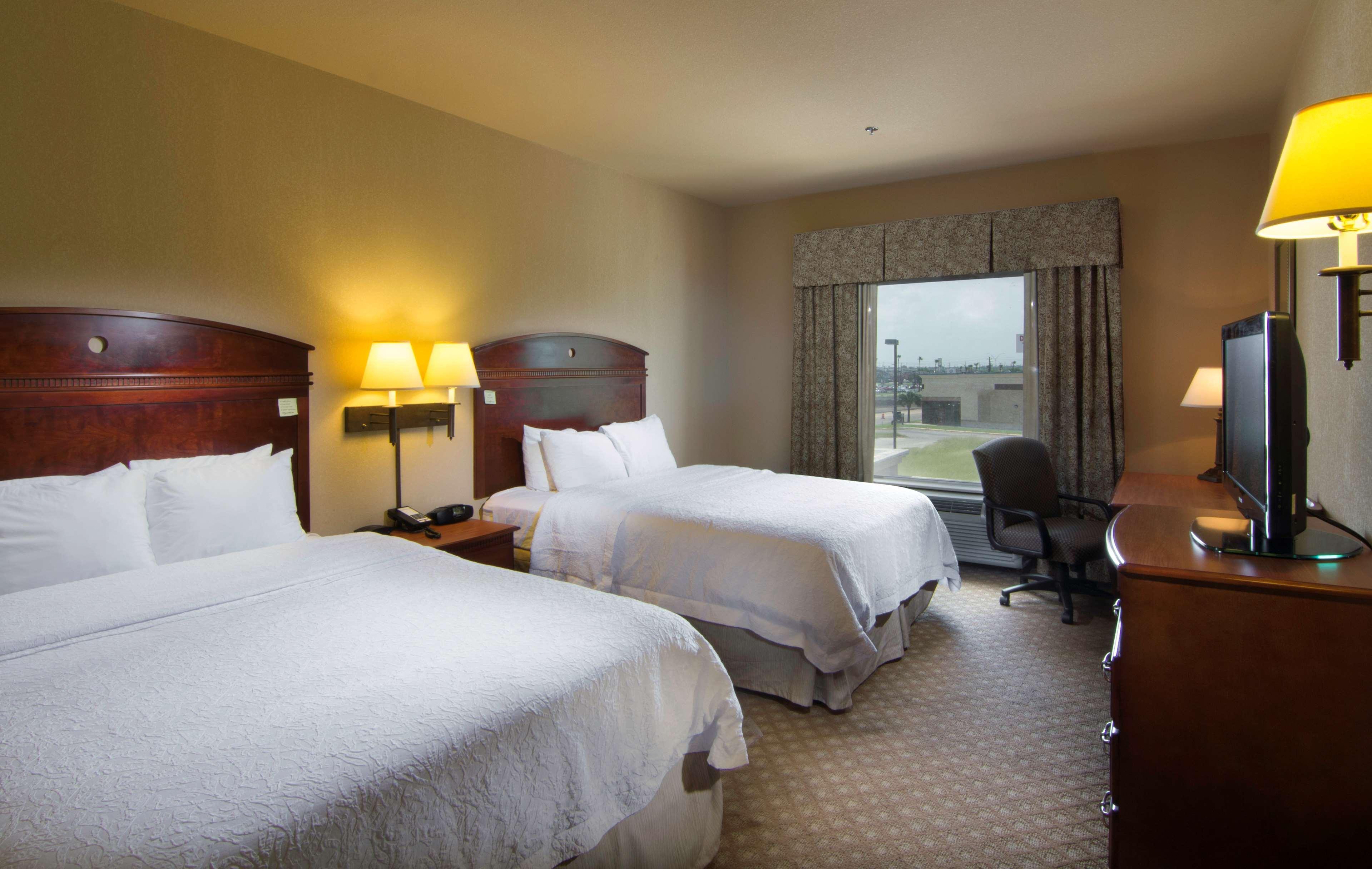 Hampton Inn And Suites-Brownsville Exterior foto